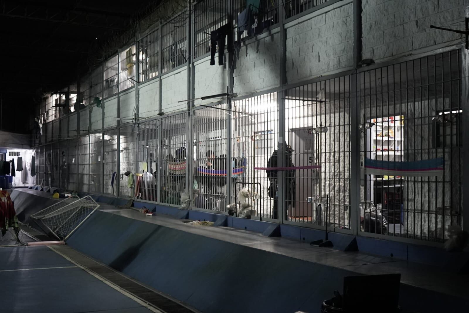 El Inpec ordenó “revolcón” en el pabellón de extraditables en La Picota. Todos los privados de la libertad fueron sacados de sus celdas.