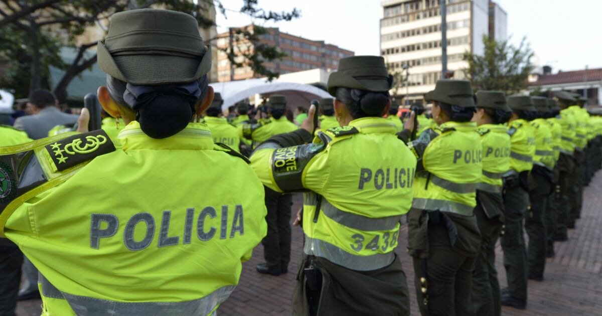 La Policía nacional está desplegada en las ciudades, las personas pueden acudir a ellos en caso de necesitar acompañamiento en retiros de grandes sumas de dinero.