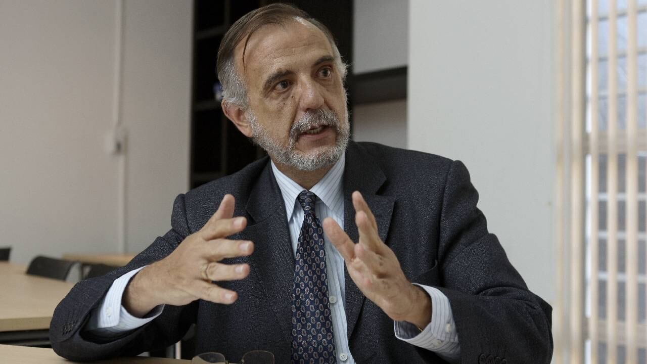 Human Rights Watch respalda al ministro de Defensa colombiano, Iván Velásquez.