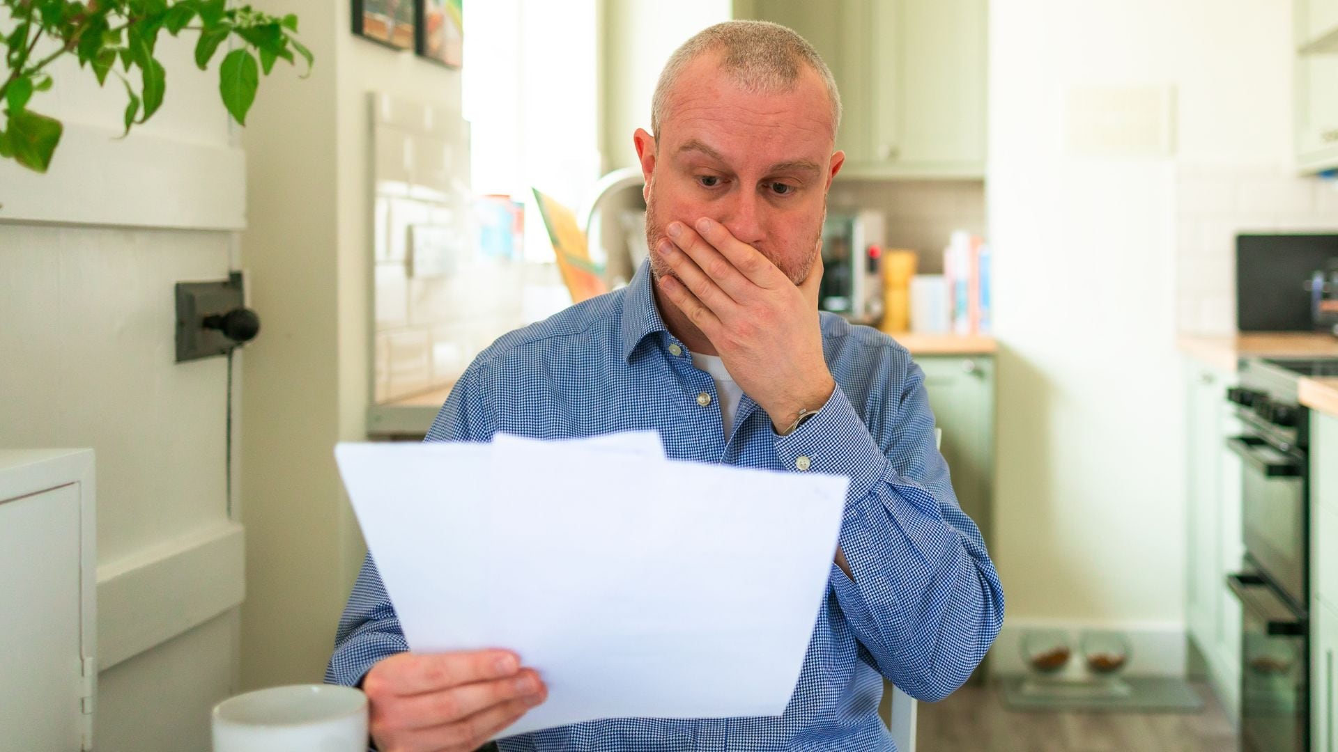 Adoptar buenas prácticas para evitar un aumento en el consumo de energía beneficia a cada usuario.