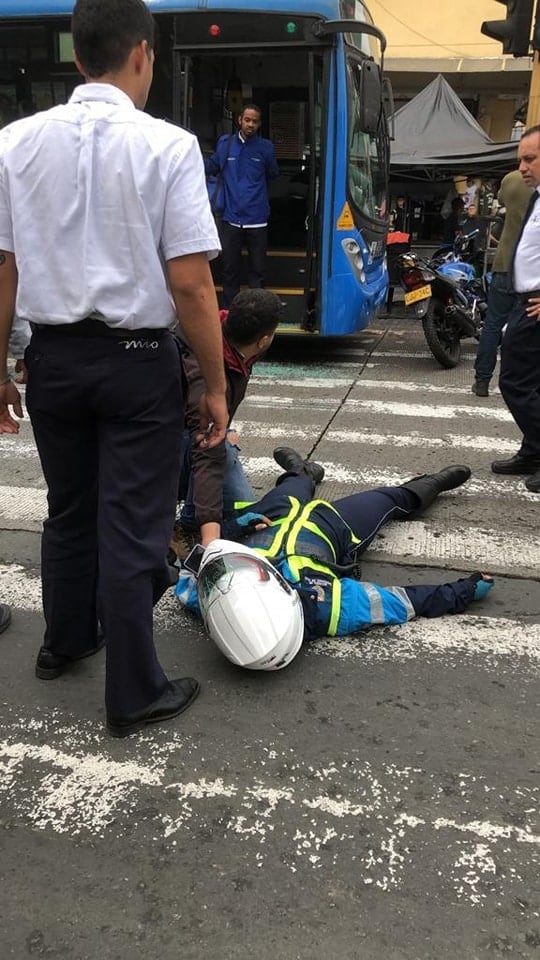 El hecho se presentó en un carril exclusivo del MÍO ubicado en la calle 15 con carrera.