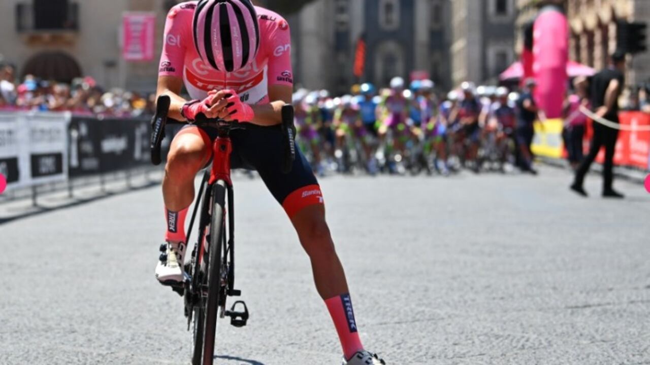 Juan Pedro López, ciclista lider del Giro de Italia 2022. La corsa rosa se disputará hasta el 29 de mayo con 5 colombianos en competencia.