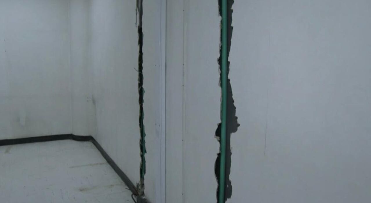 Edificio Ministerio de Defensa en demolición