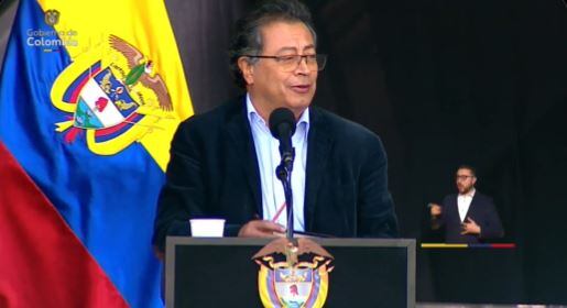 Gustavo Petro dio fuerte discurso en tarima de la Plaza de Bolívar