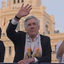 Real Madrid's head coach Carlo Ancelotti waves during celebrations after Real Madrid won the Spanish La Liga title by defeating Espanyol in Madrid, Spain, Saturday, April 30, 2022. (AP Photo/Paul White)