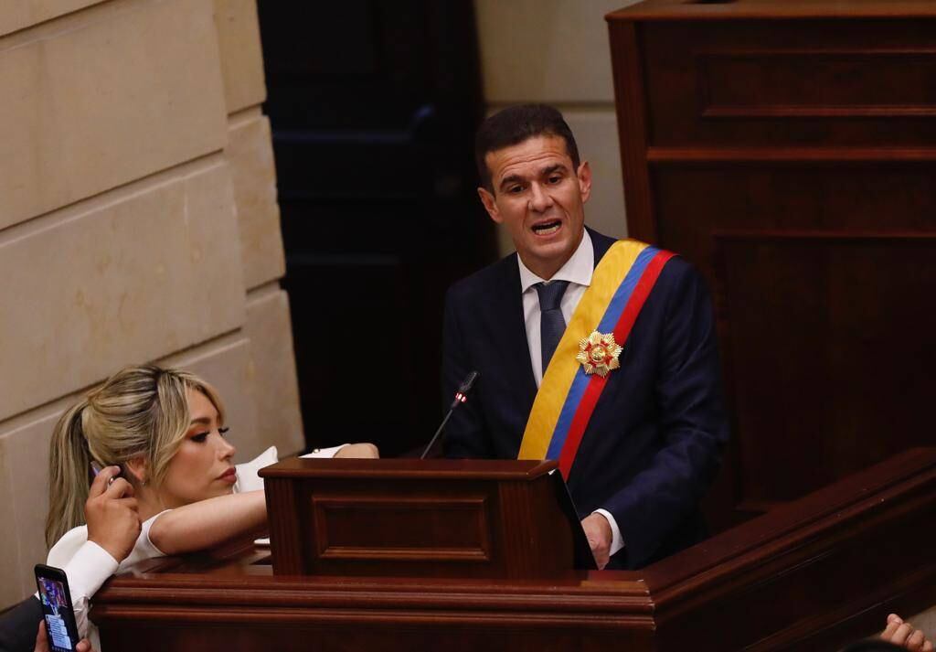 "El control político al Gobierno y a la administración, como función fundamental para la armonía del poder público, será una tarea ardua y de retroalimentación, con la garantía e independencia para todas las bancadas y funcionarios que vengan a rendir cuentas de su actividad", aseguró.