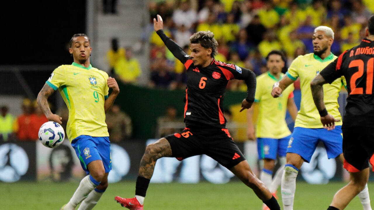 Colombia empató ante Brasil en un intenso partido