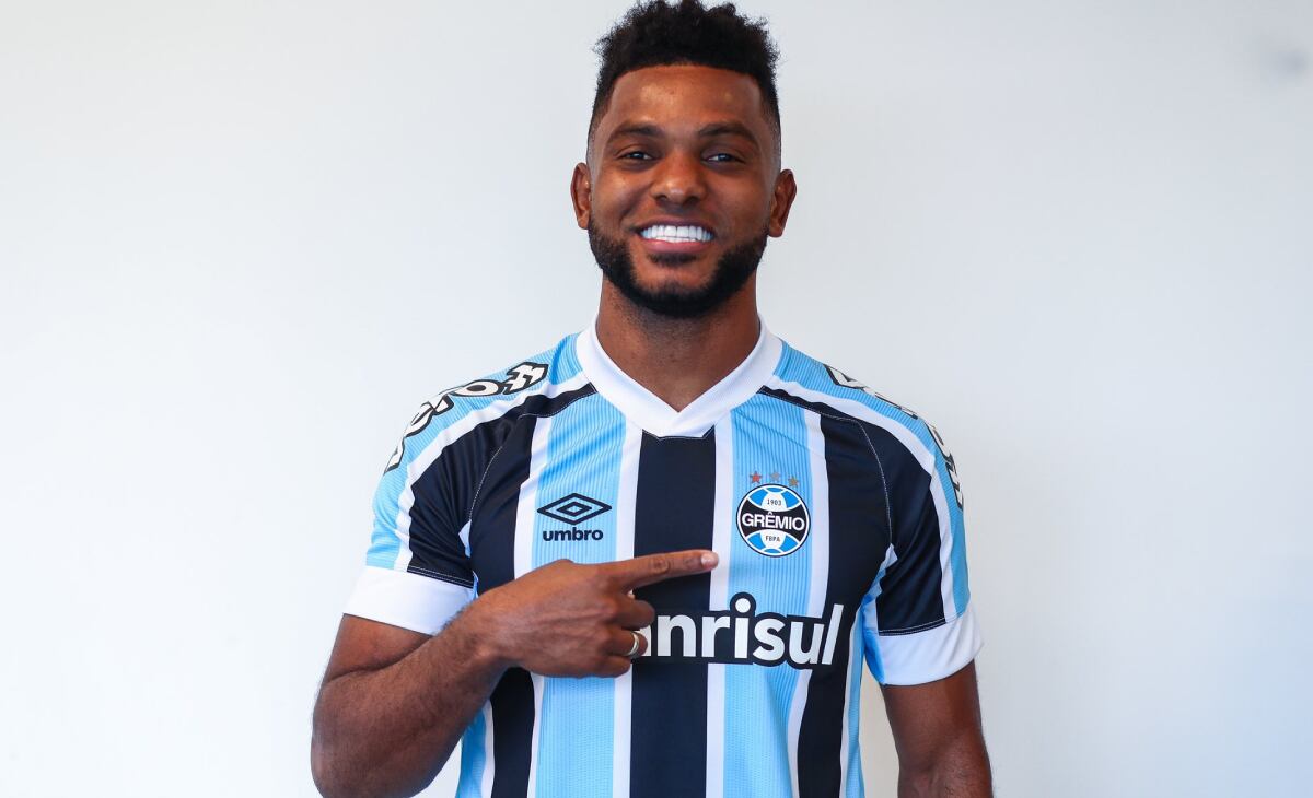 Miguel Borja en su presentación con Gremio