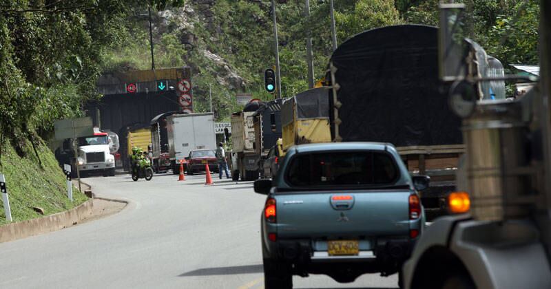 Muchas personas se quejaron también de que había una lenta operatividad en los peajes