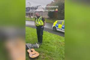 espeluznante decoración de Halloween que provocó una investigación por parte de la policía