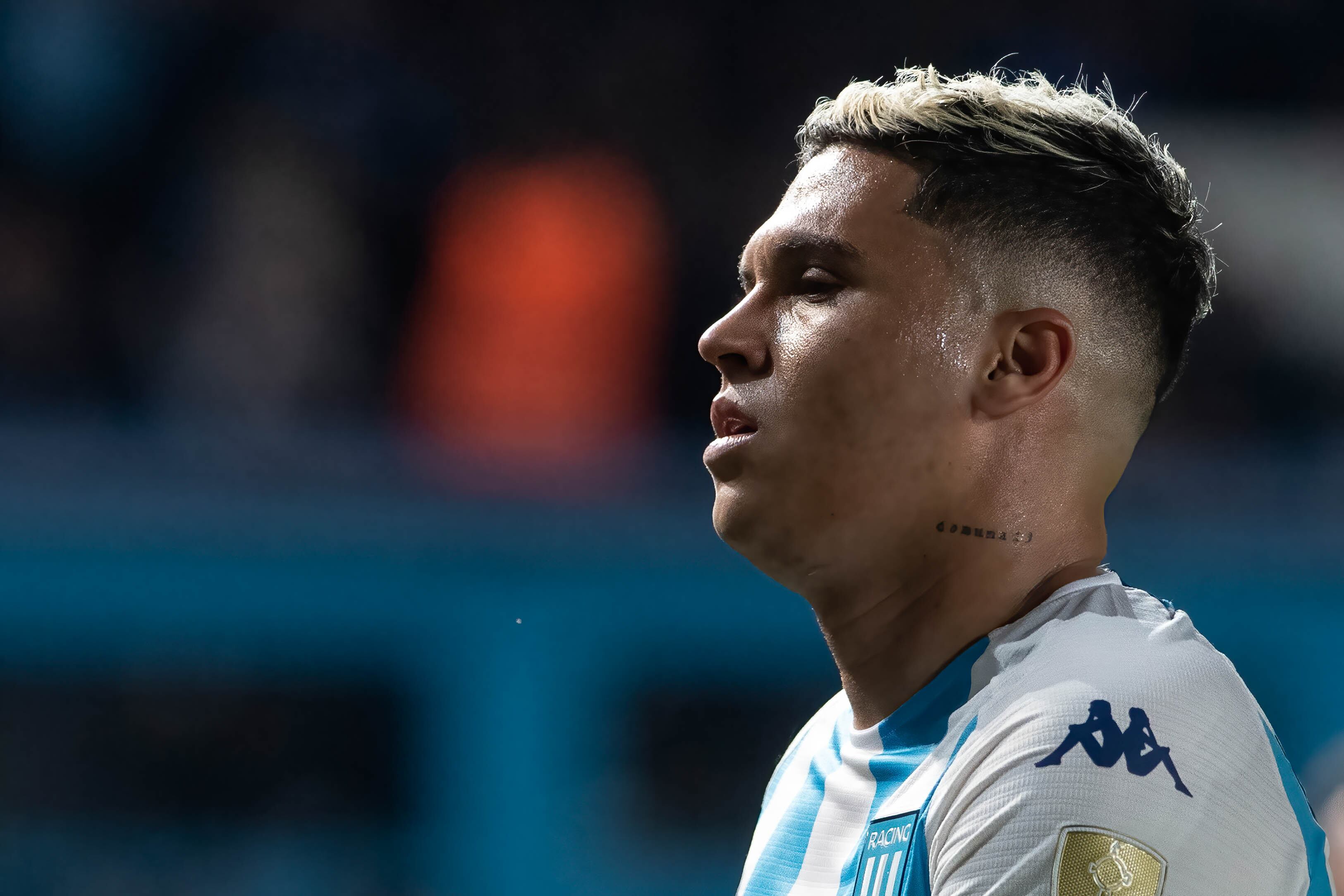 AVELLANEDA, BUENOS AIRES, ARGENTINA - 2023/08/30: Juan Fernando Quintero of Racing seen in action during a second leg quarter final match between Racing Club and Boca Juniors as part of Copa CONMEBOL Libertadores 2023 at Presidente Peron Stadium. Boca Juniors beat Racing 4-1 in penalties to qualify for the Copa Libertadores semi-final. (Photo by Manuel Cortina/SOPA Images/LightRocket via Getty Images)