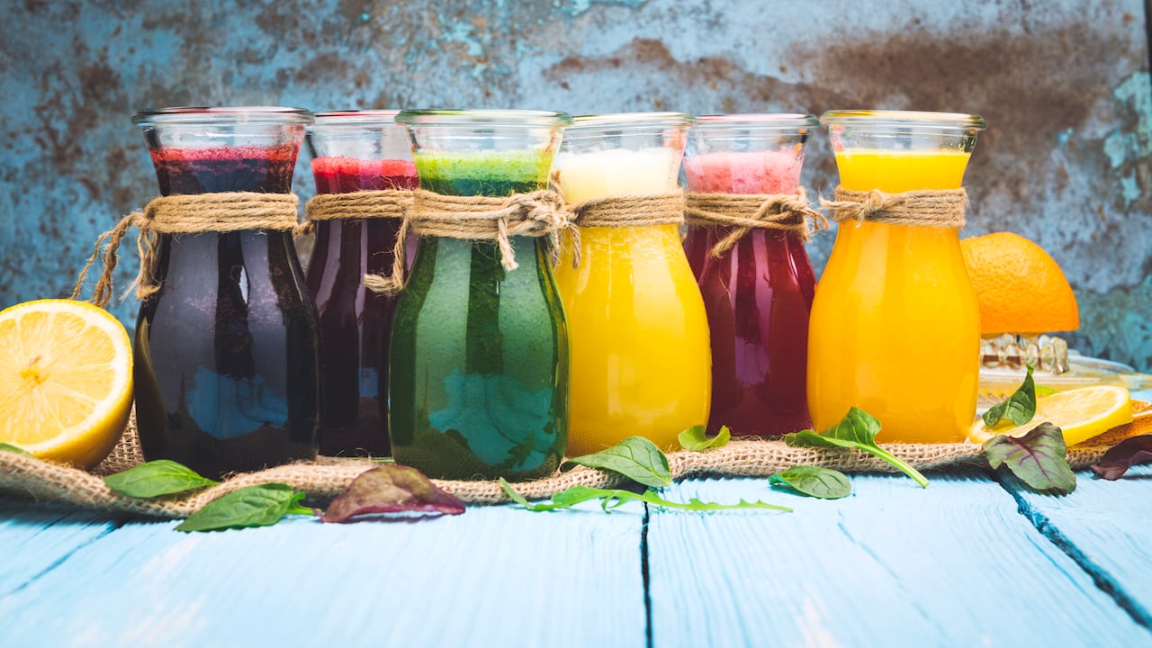 Algunas jugos naturales de frutas pueden ayudar a potenciar el funcionamiento de diversos órganos.