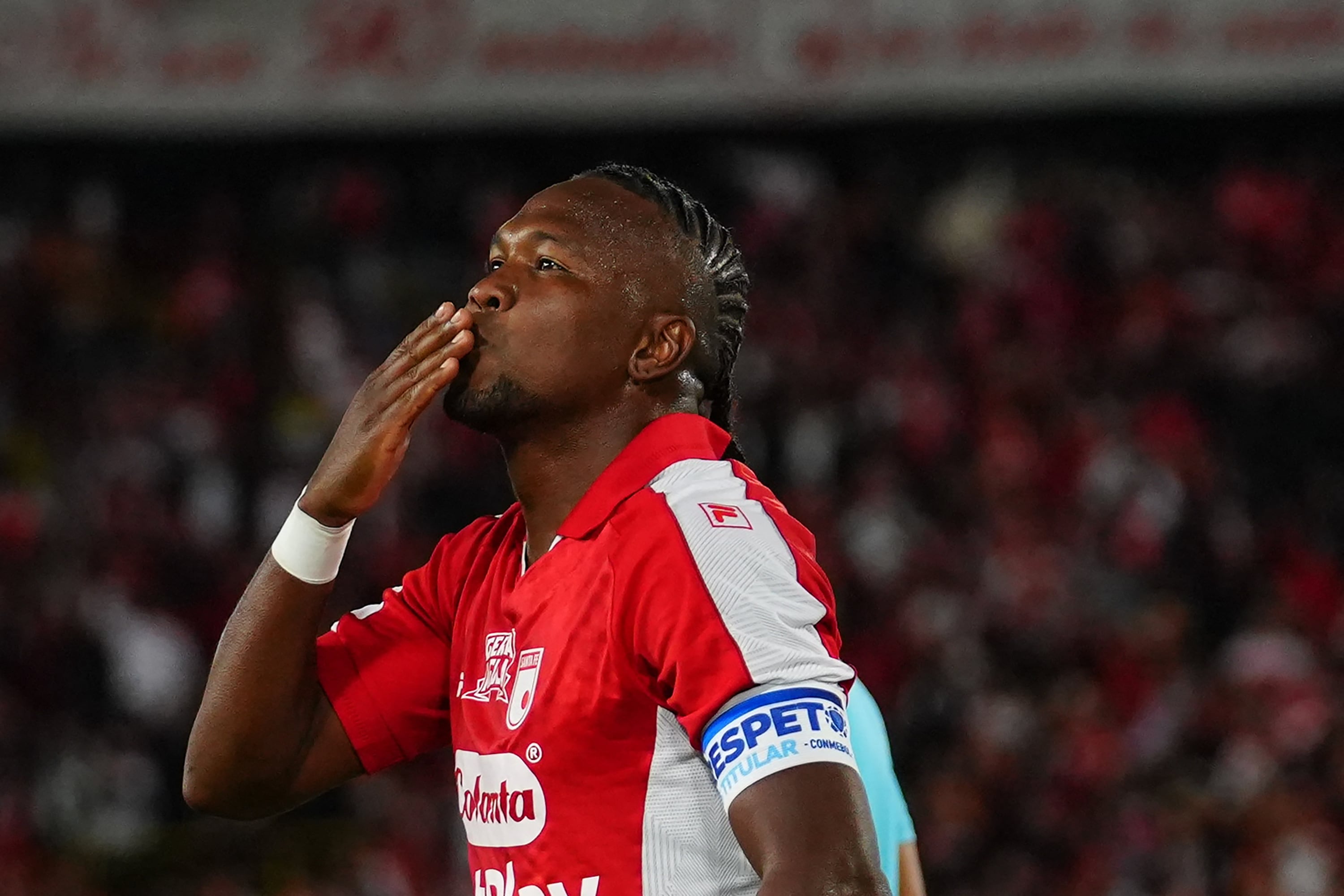 BOGOTA, COLOMBIA - MAY 6: Hugo Rodallega of Independiente Santa Fe celebrates after scoring his team's first goal during the CONMEBOL Libertadores 2026 match between Independiente Santa Fe and Corinthians at Estadio El Campin on May 6, 2026 in Bogota, Colombia. (Photo by Andres Rot/Getty Images) (Photo by Andres Rot / Getty Images South America / Getty Images via AFP)