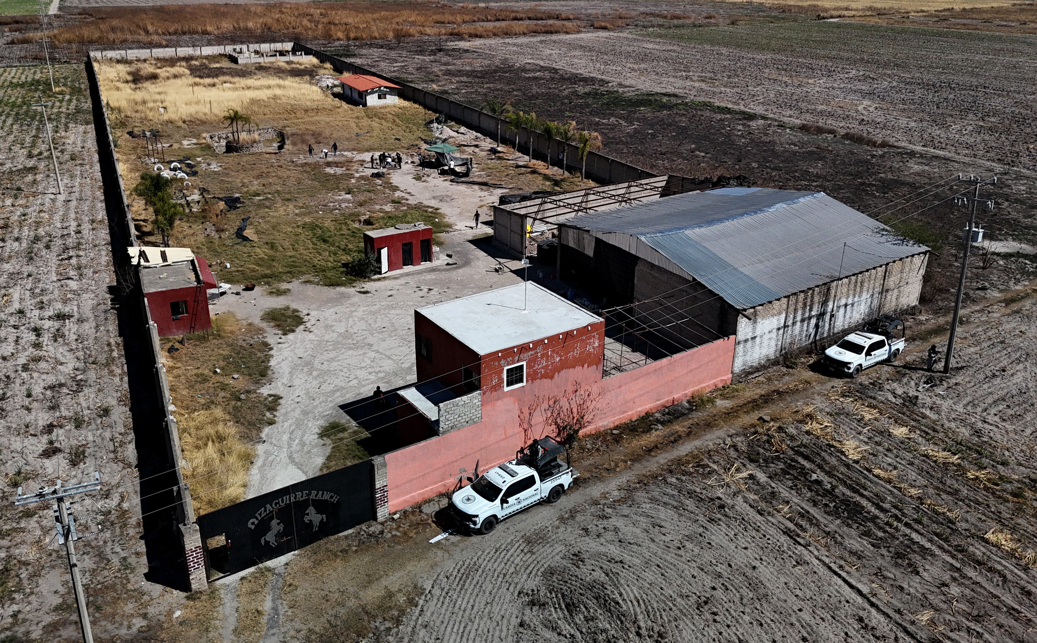 Vista aérea del Rancho Izaguirre en la comunidad de La Estanzuela, donde el colectivo "Guerreros Buscadores" localizó tres crematorios humanos mientras buscaba a sus familiares en Teuchitlán, Jalisco, México, el 5 de marzo de 2025.