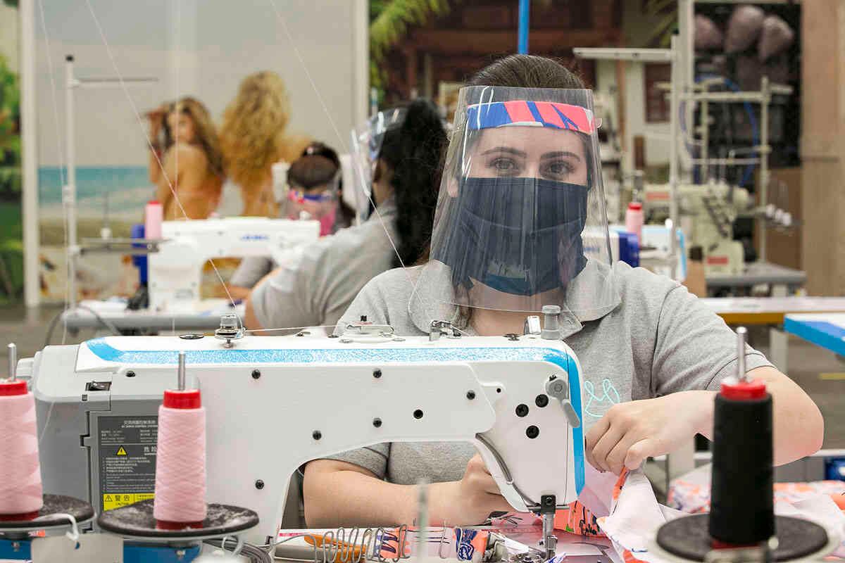 Crystal SAS, empresa propietaria de la tradicional Gef y otras como Punto Blanco, Galax y Baby Fresh, es el mayor exportador del país de prendas de esta categoría.