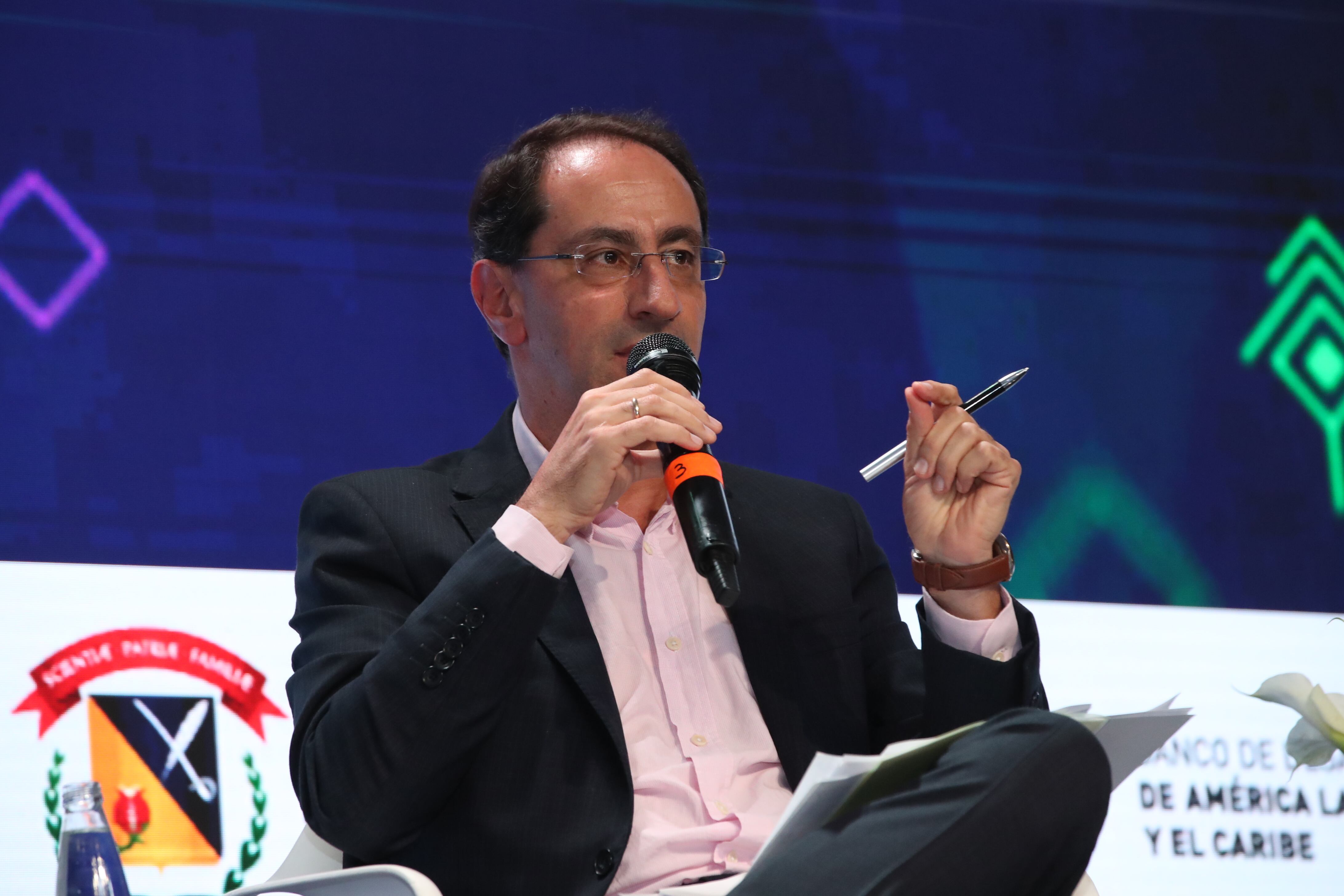 José Manuel Restrepo, rector de la EIA y exministro de Hacienda