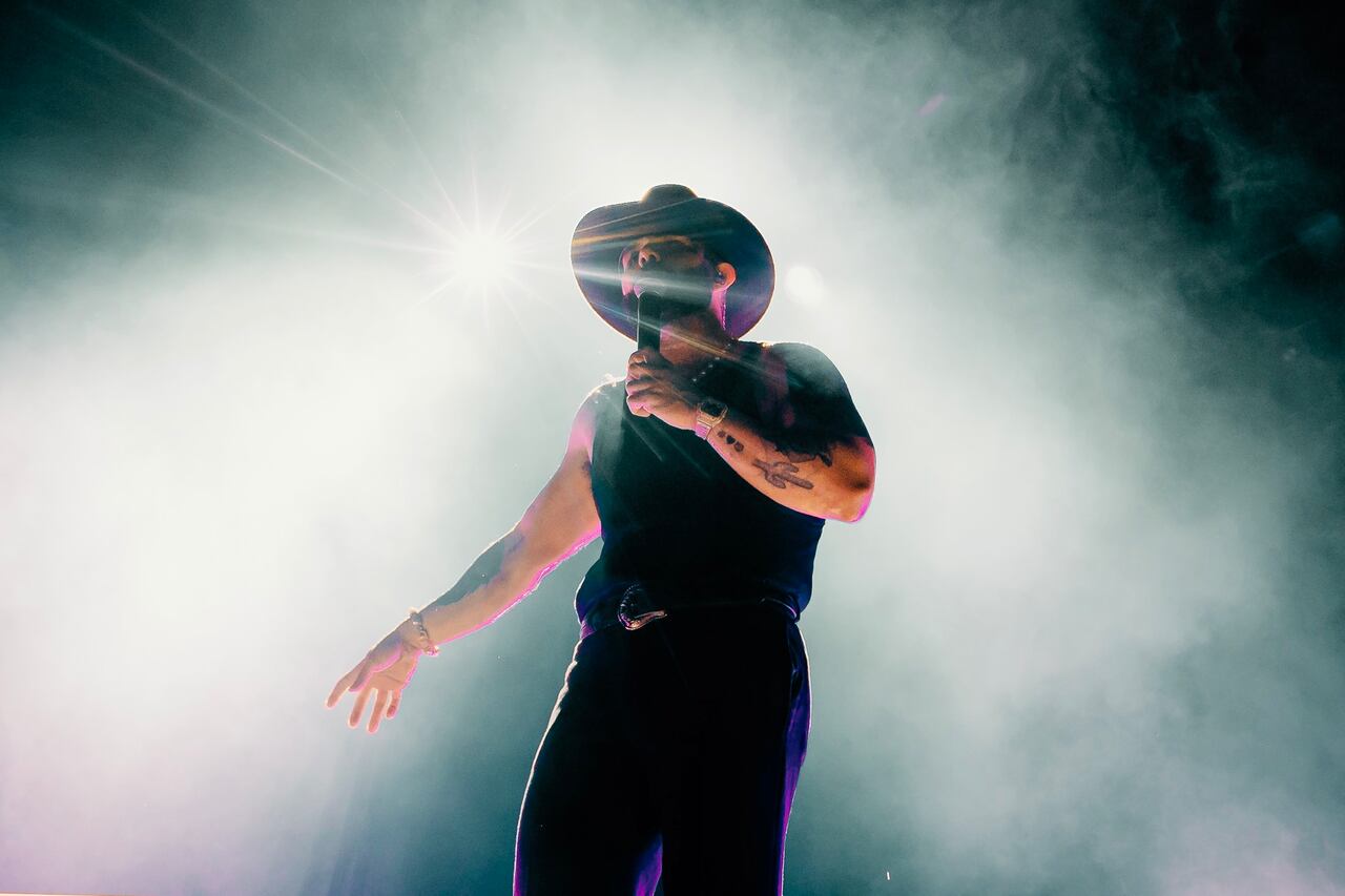 Carin León será el primer artista latino es presentarse en La Esfera de Las Vegas