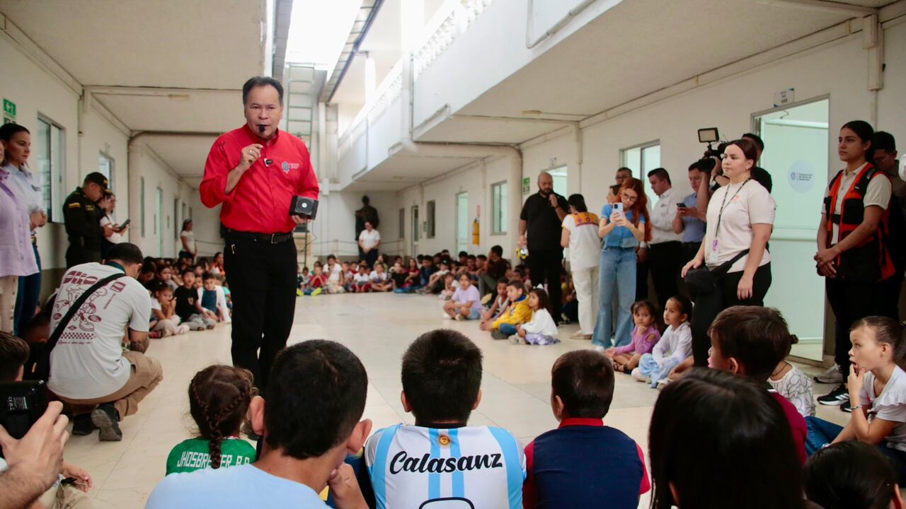 La Gobernación del departamento tomó una medida importante para atender a los miles de niños y adolescentes que se han visto obligados a abandonar sus hogares debido al desplazamiento forzado.