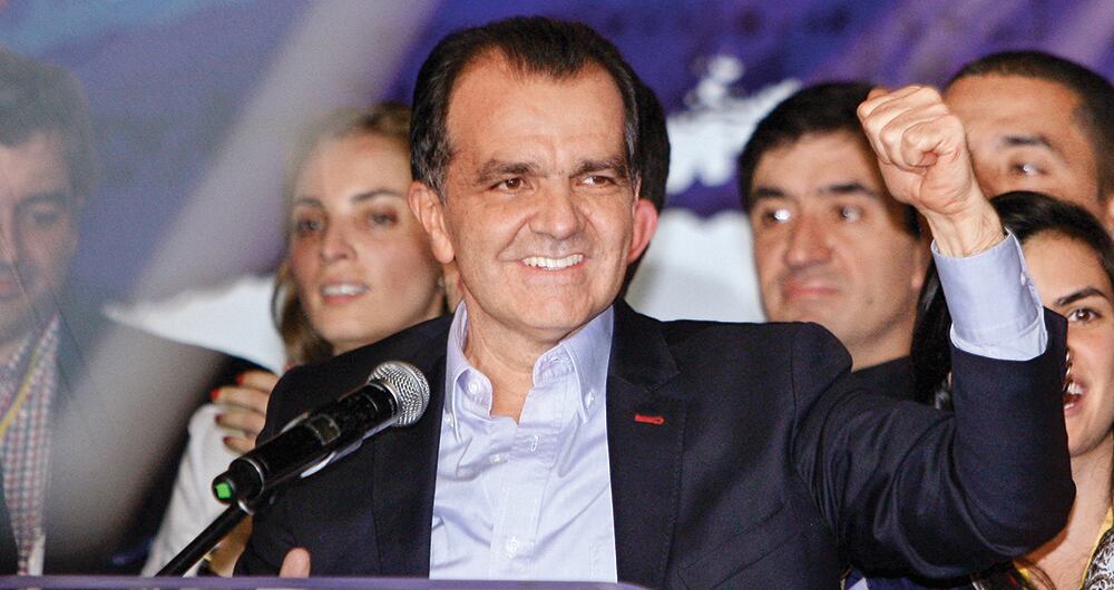   La Fiscalía aseguró que la multinacional Odebrecht le entregó una millonaria suma de dólares a la campaña de Zuluaga para pagar los servicios del publicista Duda Mendonça.