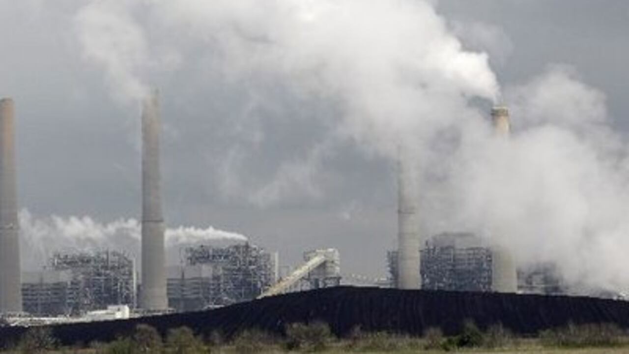 La quema de carbón en China explica el enfriamiento temporal del planeta.