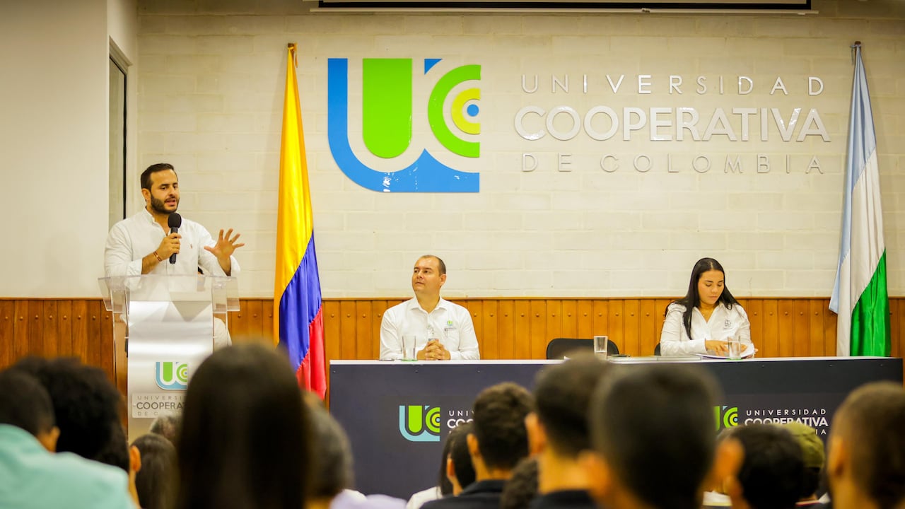Erasmo Zuleta, durante la presentación de su estrategia para contratar jóvenes sin experiencia laboral.