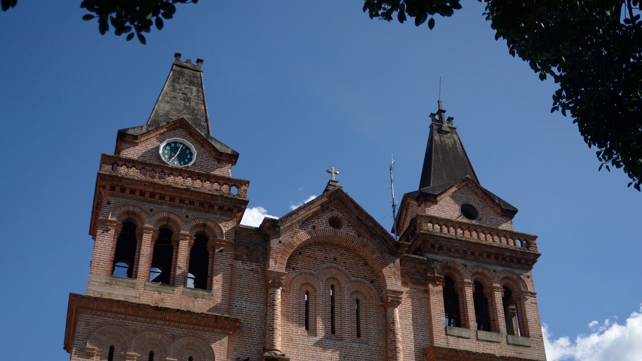 La parroquia es uno de los lugares obligados para conocer en Barbosa, Antioquia