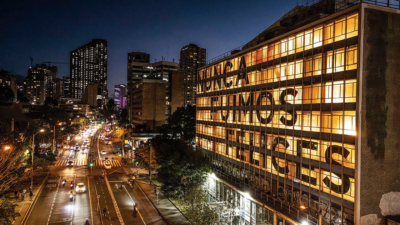 En la contradicción se vivió la curaduría sobre la felicidad. Y de eso se puede aprender.
