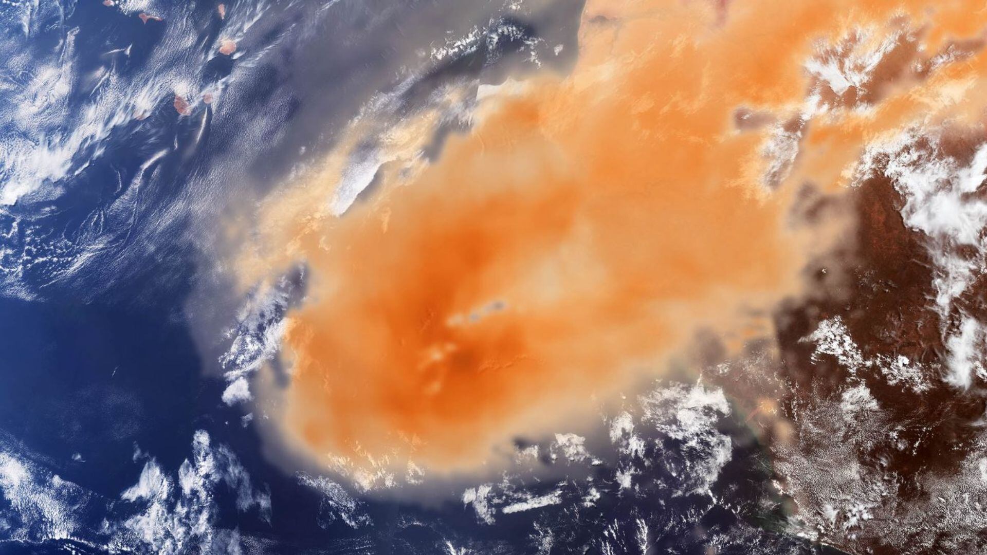 Sahara se desplaza sobre el Atlántico en una imagen satelital captada por misiones de observación de la Tierra de la NASA y la Agencia Espacial Europea (ESA).