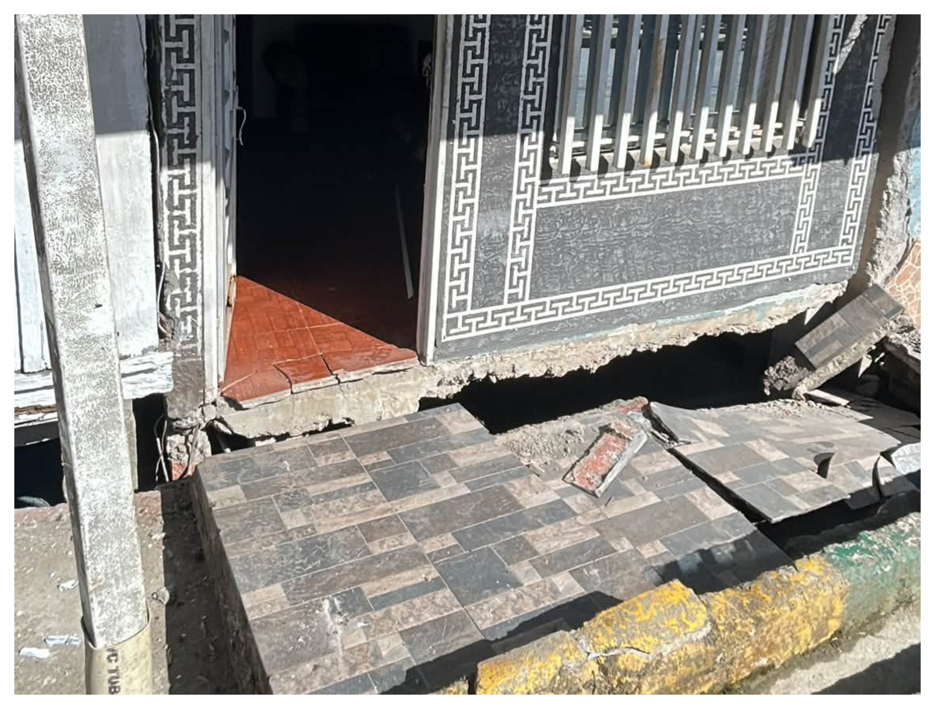 Casa averiada en San José del Palmar, epicentro del terremoto del lunes 10 de agosto.