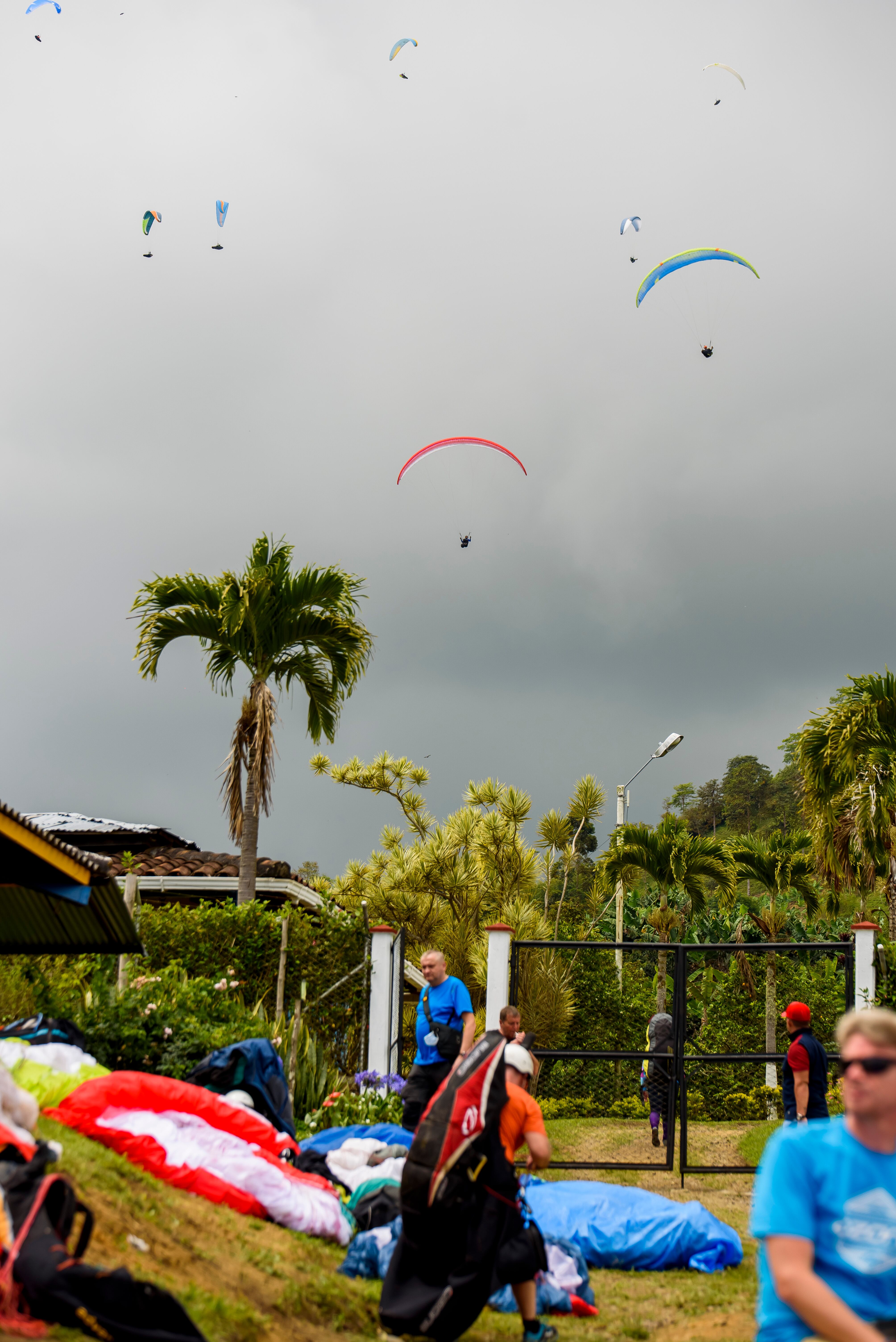 EN ROLDANILLO VALLE SE INICIÓ CALENDARIO MUNDIAL DE PARAPENTISMO CON 300 COMPETIDORES DE 38 PAISES.