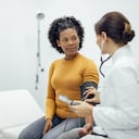 La hipertensión arterial puede incrementar el riesgo de padecer de un infarto.