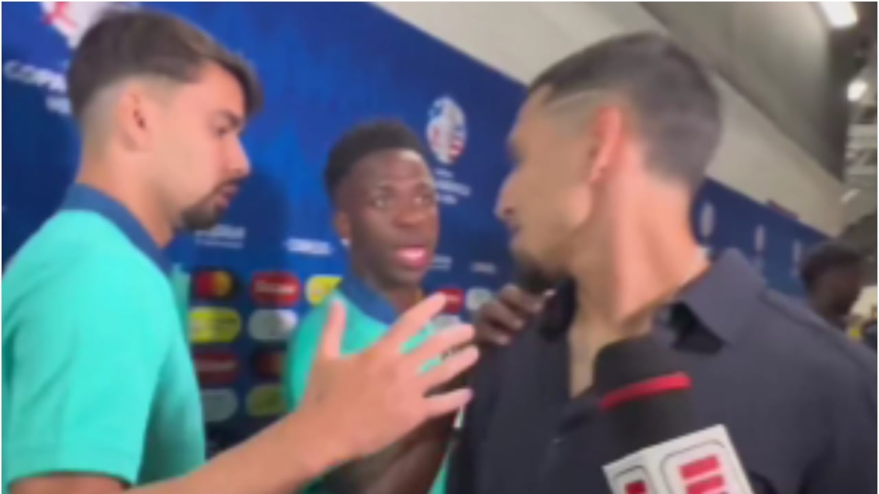 Vinicius le prometió su camiseta a Daniel Muñoz