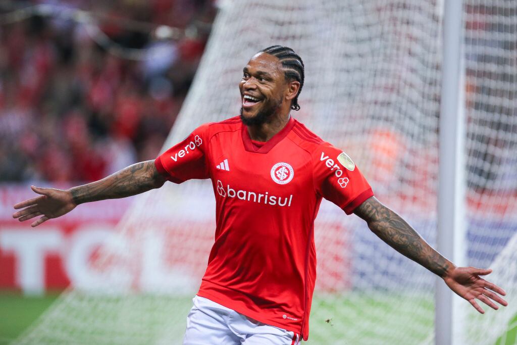 Luiz Adriano, la gran figura de la victoria del Inter de Porto Alegre ante Independiente Medellín