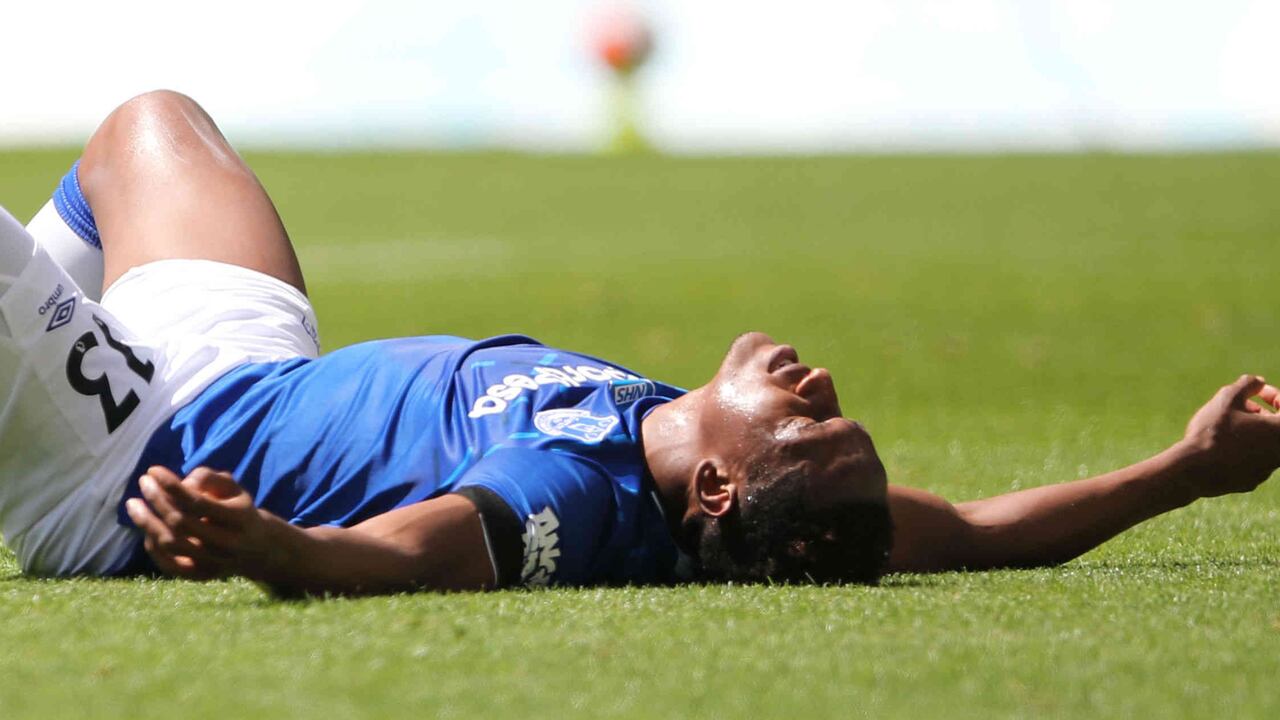 Yerry Mina se volvió a lesionar/Foto: AFP