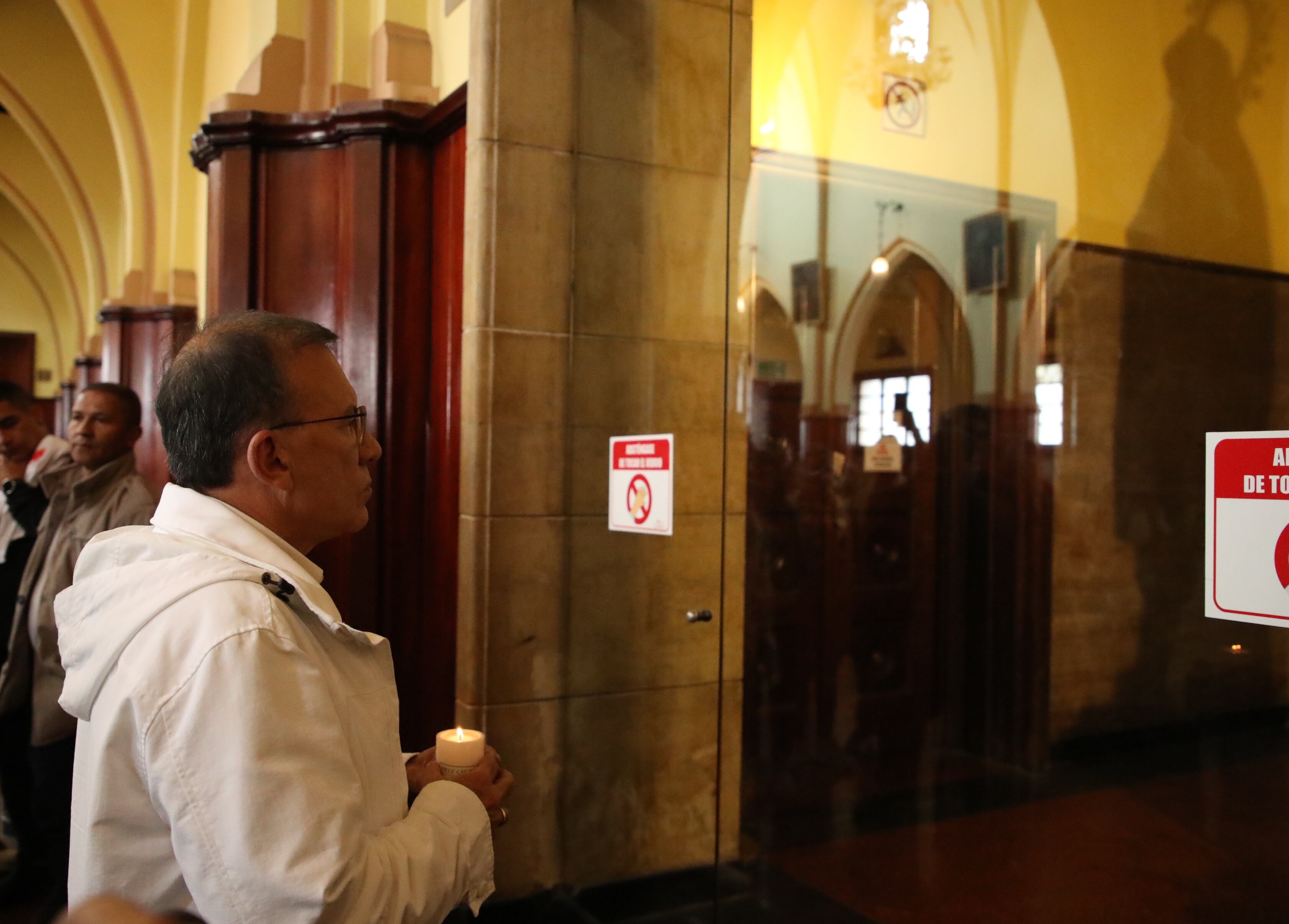 Roy Barreras, anuncia su precandidatura presidencial desde Monserrate.