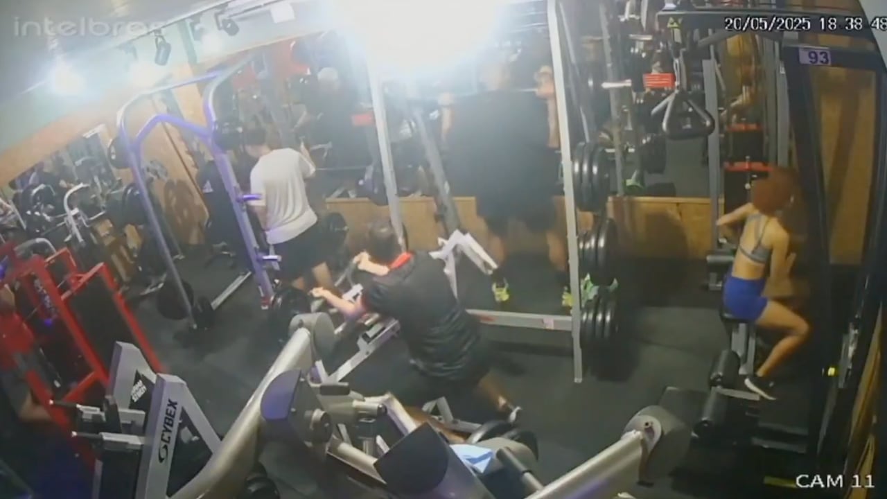 La mujer se desplomó sorpresivamente en el establecimiento