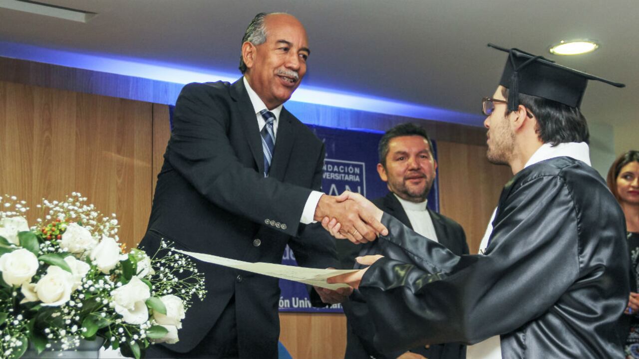 German Sierra en los grados en la Fundacion Universitaria San Martin Grados, el pasado viernes 17 de abril.