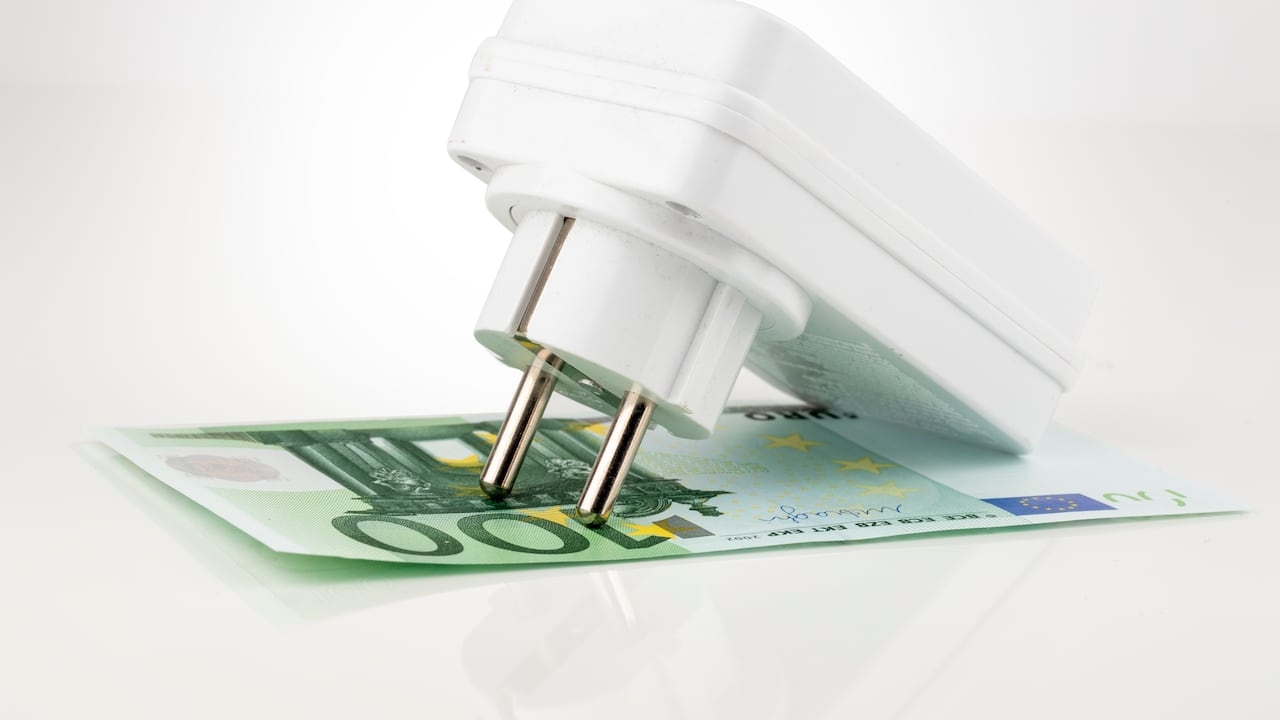 Los enchufes inteligentes, son una alternativa para ahorrar energía.