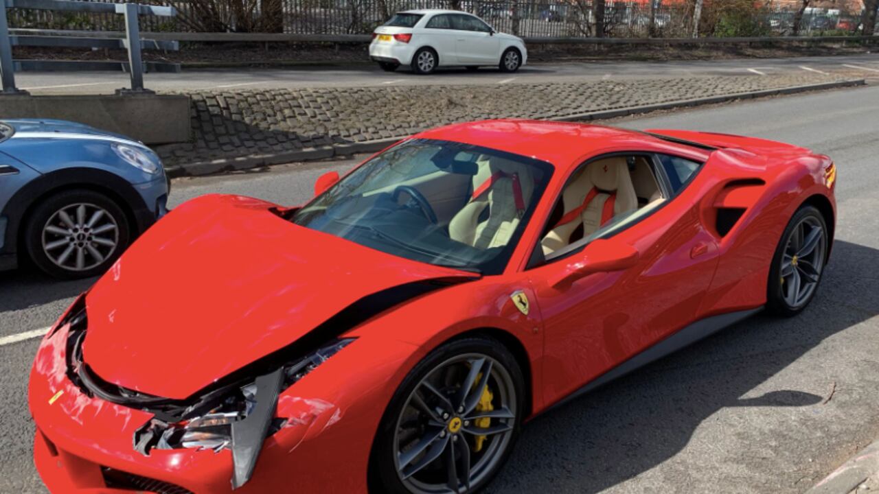 Las personas murieron de inmediato en el lugar de los hechos. Imagen de referencia: Tomada de la cuenta en Twitter: @DerbyshireRPU.