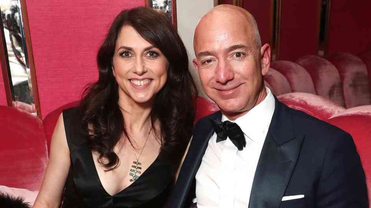 MacKenzie y Jeff Bezos.