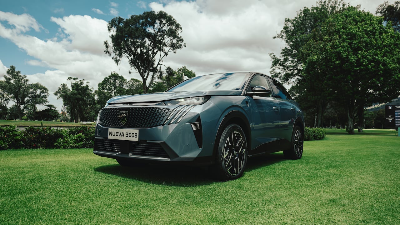 Peugeot presentó la evolución de su modelo 3008: la firma francesa dio salto en tecnología y diseño - Semana
