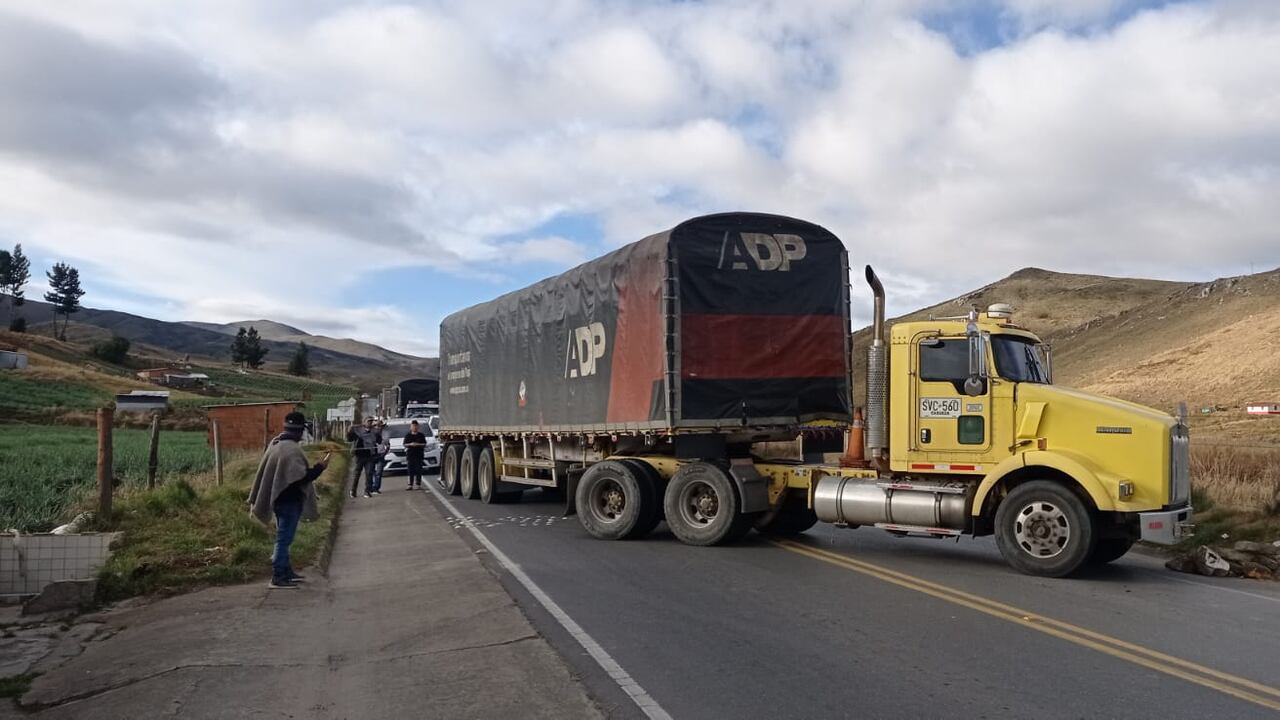Desde este viernes campesinos realizan paro indefinido.