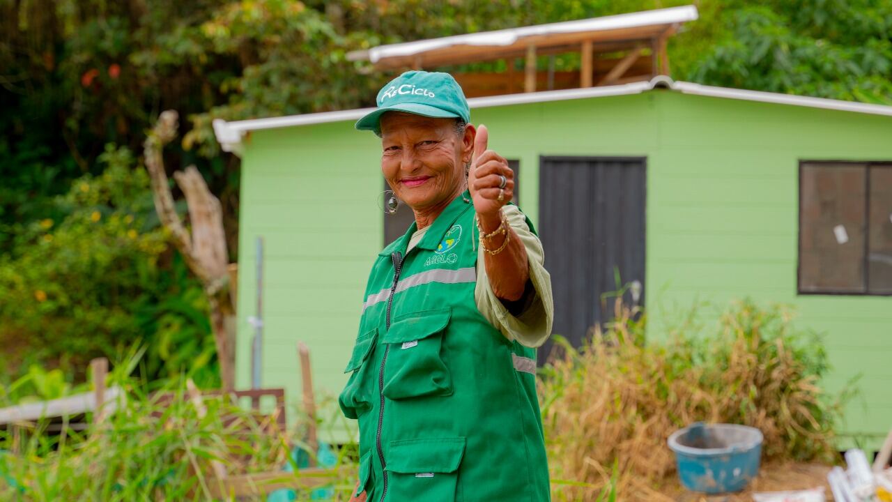 Una de las recicladoras beneficiadas por la entrega de vivienda.
