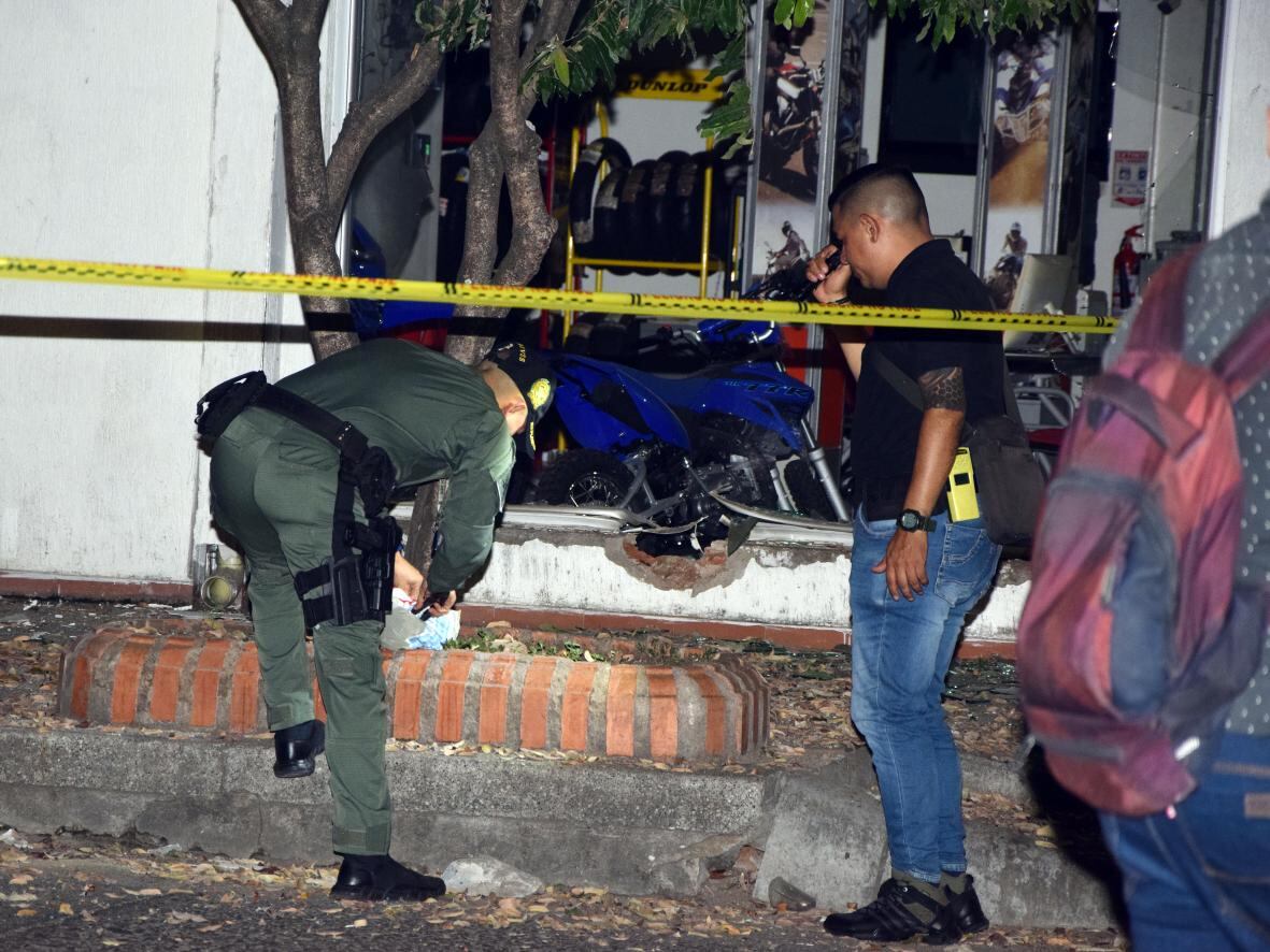 Las disidencias de las Farc lanzaron un explosivo recientemente contra un almacén de motos en Neiva.