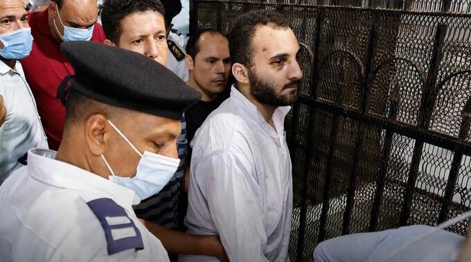 En un hecho que causó conmoción y rechazo entre la comunidad, un joven asesinó en Egipto a una estudiante por negarse a casarse con él y por el cual fue condenado a muerte.
