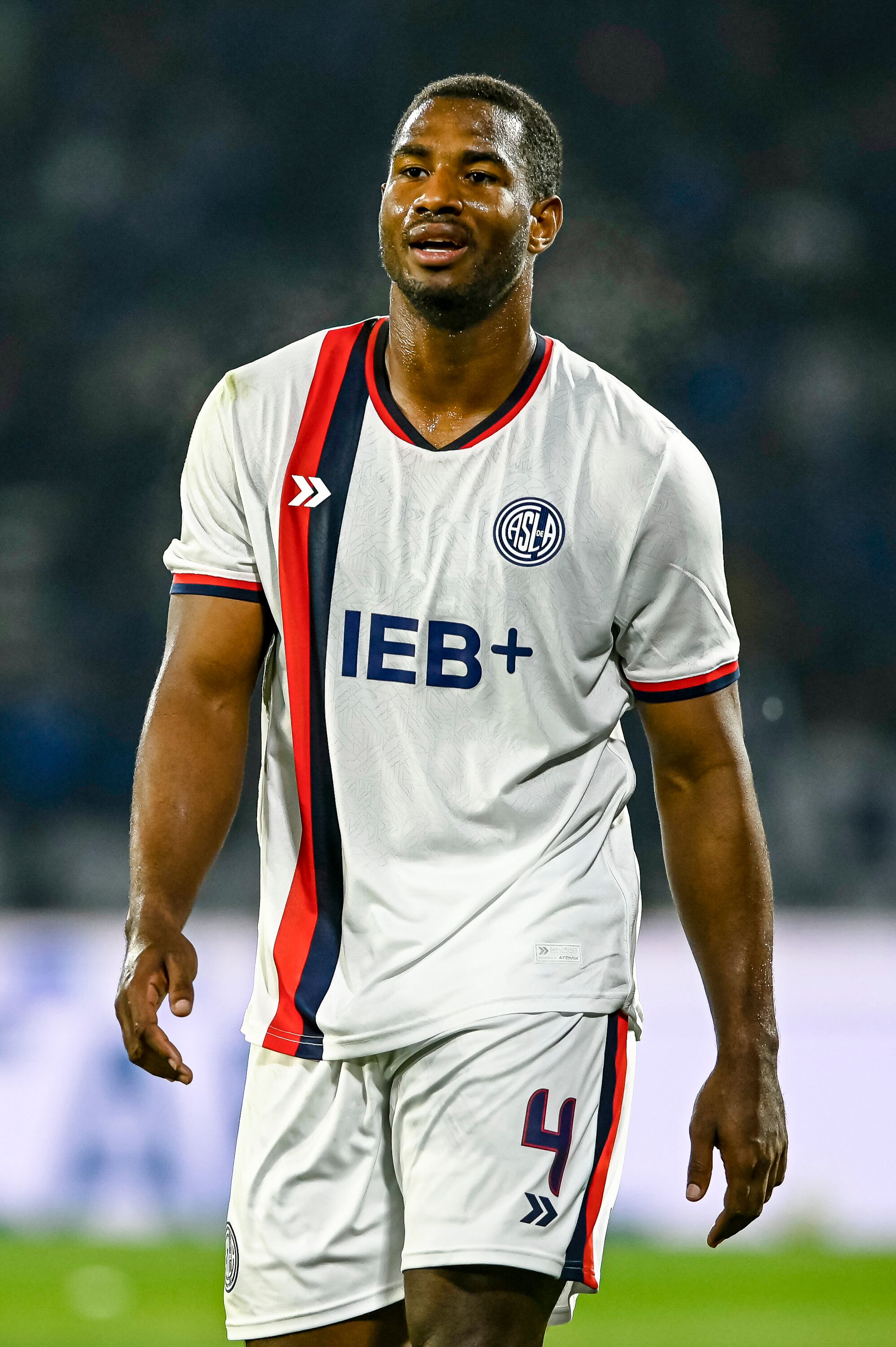 Jhohan Romaña ha hecho buenas campañas recientes en Argentina