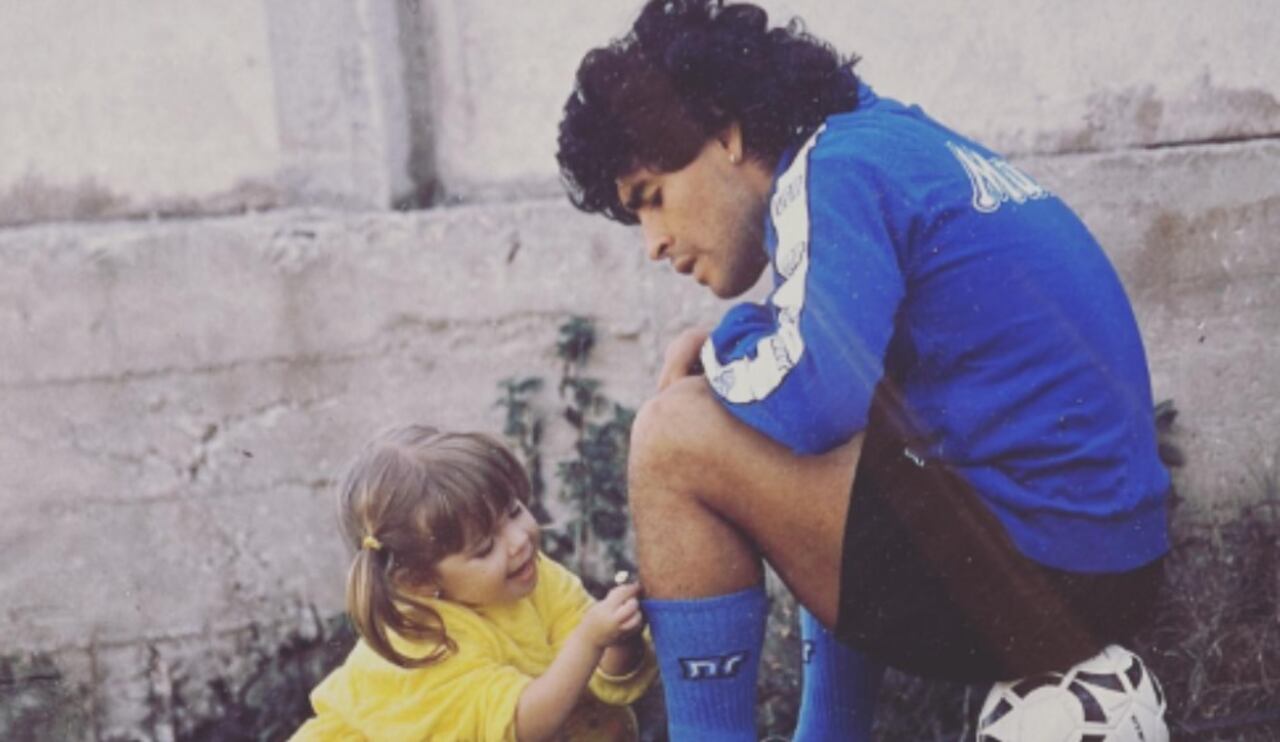 La hija del fallecido futbolista publicó una tierna foto de su pasado.