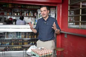 Juan Diego Alvira en la plaza de paloquemao