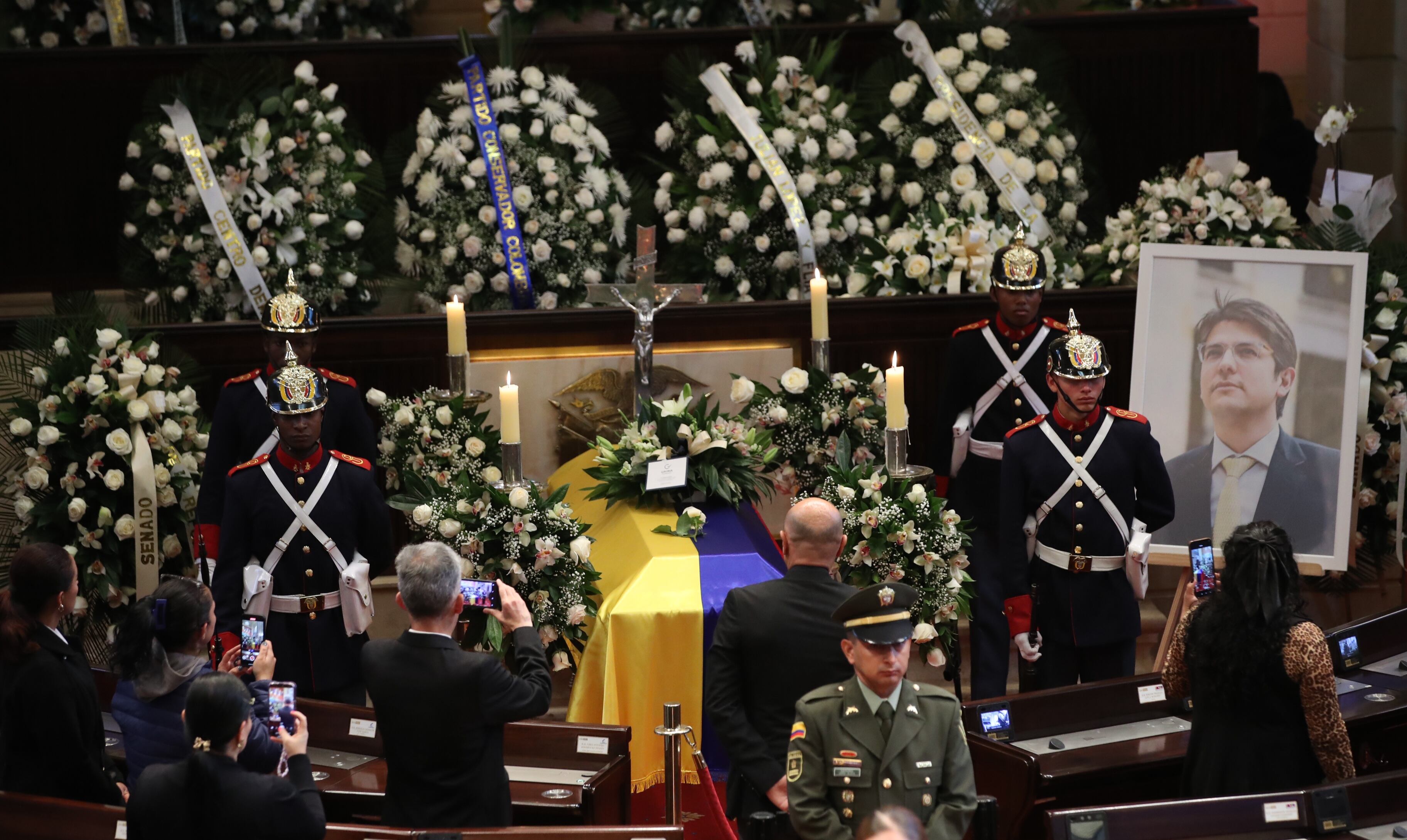 Funeral Miguel Uribe Turbay