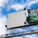 El Consejo Nacional Electoral ordenó el retiro de las vallas de publicidad de la congresista Katherine Miranda. Foto: Prensa Katherine Miranda.